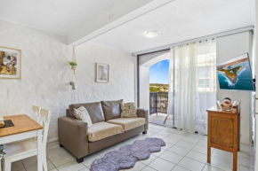 Great Location 1-Bed with Pool by Briner Beach